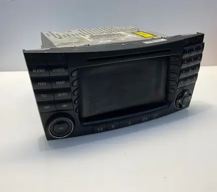 Mercedes-Benz E W211 Radio/CD/DVD/GPS head unit A2118276242 A2118270557 2118276242