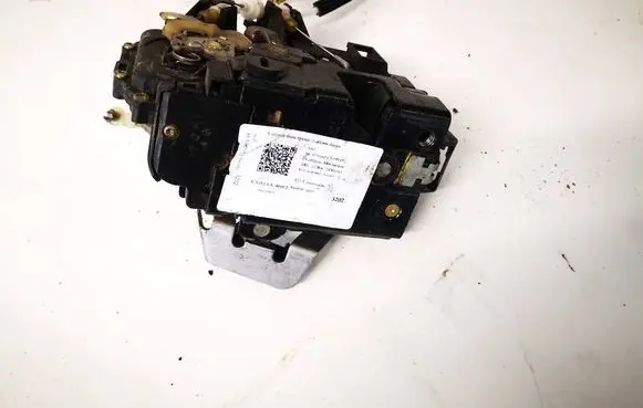 Audi A6 Allroad C5 Rear door lock 
