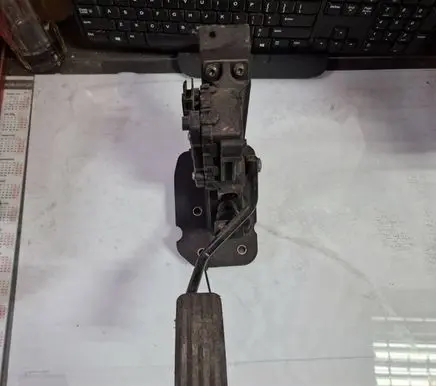 Jaguar S-Type Accelerator throttle pedal 2R839F836C 6PV00873701 PLA432