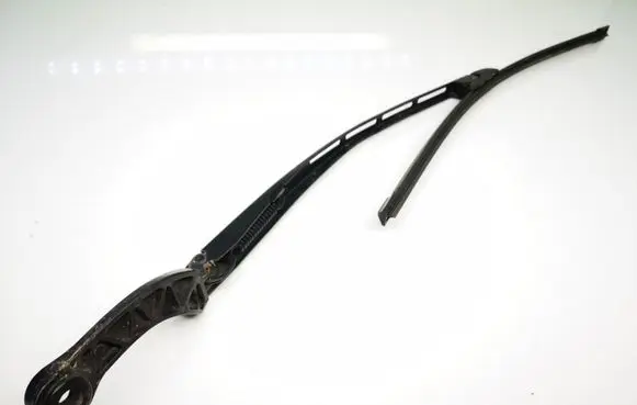 Audi A4 S4 B7 8E 8H Windshield/front glass wiper blade 8E2955408C