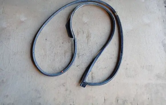 Hyundai i20 (GB IB) Rubber seal front coupe door 