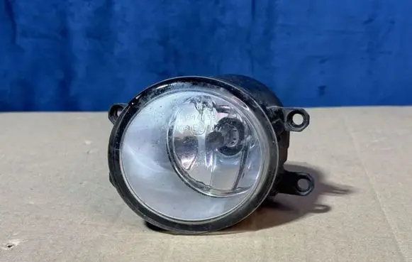 Toyota Auris 150 Front fog light