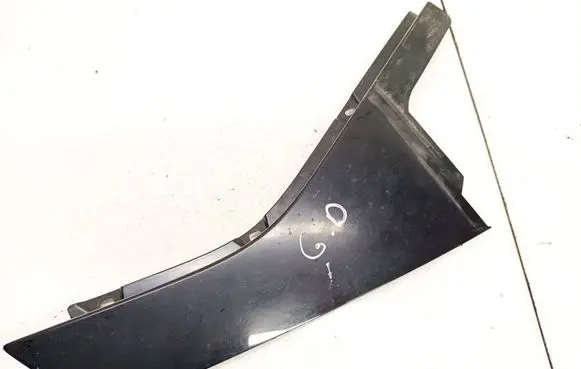 Volvo V40 Rear/tail light trim molding 31391188