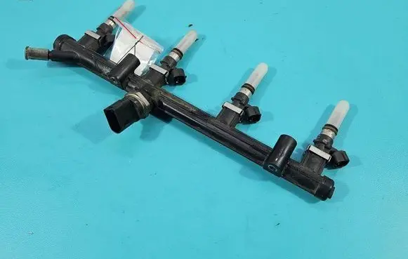 Seat Leon (5F) Fuel injector 0280158266 IMPRK1477054