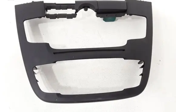 Opel Insignia A Radio/GPS head unit trim 13273253
