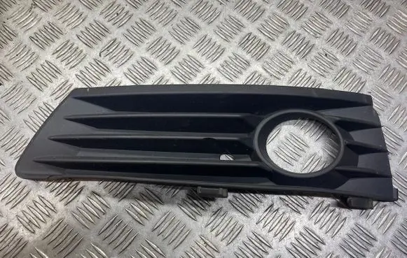 Opel Zafira B Front bumper lower grill F0513988 325769024