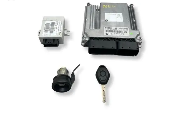 BMW X3 E83 Engine ECU kit and lock set 0281013501 7803373 9127086