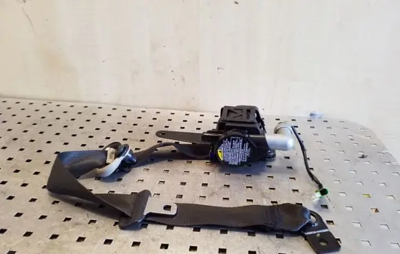 Opel Antara Front seatbelt 95473470