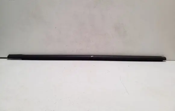 KIA Stonic Front door glass trim molding 