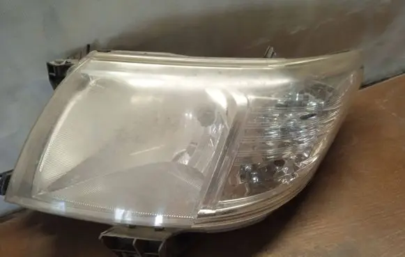 Toyota Hilux (AN10, AN20, AN30) Headlight/headlamp 811100K440 OK18