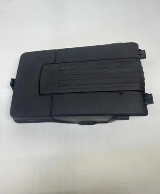 Volkswagen Golf Plus Battery box tray cover/lid 1K0915443A