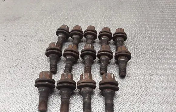 Citroen C5 Nuts/bolts 