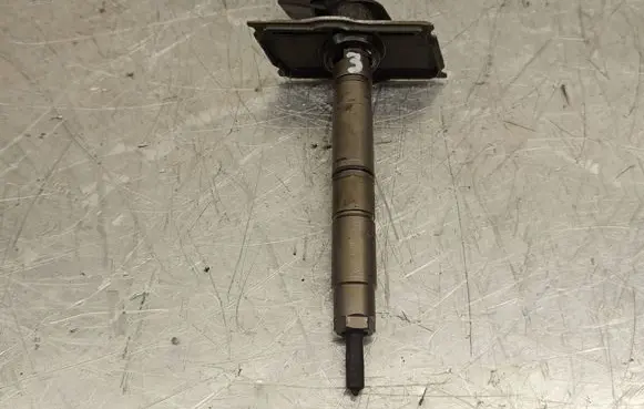Audi Q7 4L Fuel injector 059130277AH AB5CDZD 0445115052