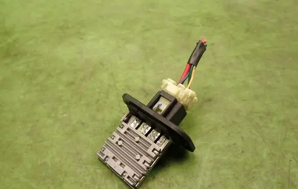 Hyundai i10 Heater blower motor/fan resistor 