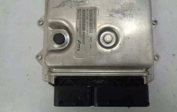 Fiat Doblo Engine control unit/module 51879337