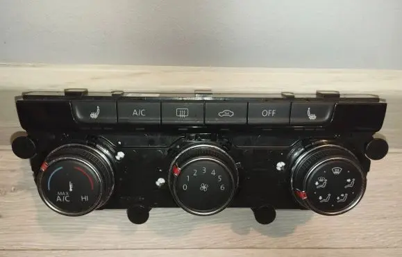 Volkswagen Golf VII Climate control unit 5G0907426AA 5HB01117671