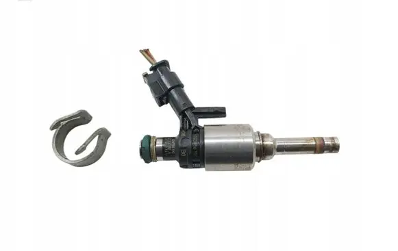 Skoda Superb B8 (3V) Fuel injector 06L906036L