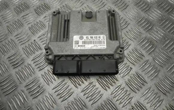 Volkswagen PASSAT B7 Engine control unit/module 03L906018NG