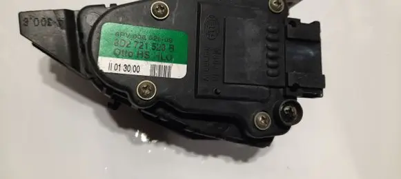 Volkswagen PASSAT B5.5 Accelerator throttle pedal 8D2721523B