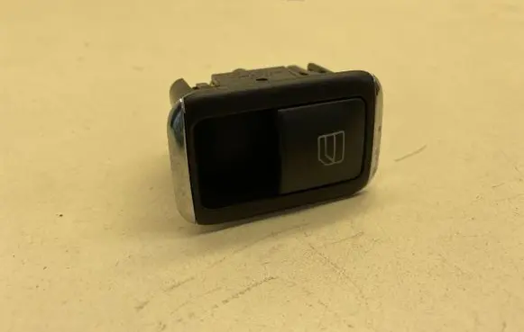 Mercedes-Benz C W204 Electric window control switch A2048707358 10034661 03139101
