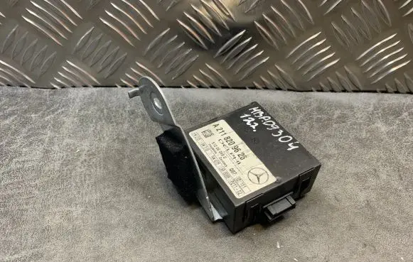 Mercedes-Benz E W211 Alarm control unit/module A2118209626