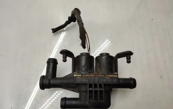 BMW 5 F10 F11 Coolant heater control valve 9119164