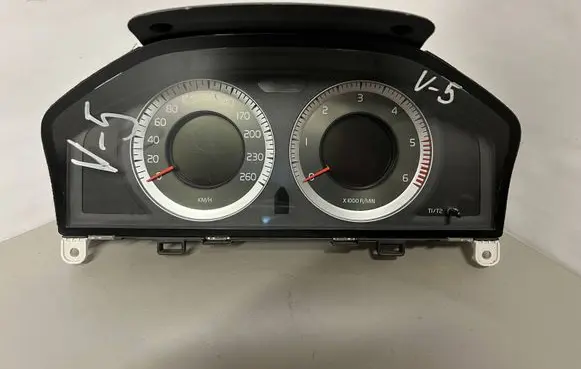 Volvo XC70 Speedometer (instrument cluster) 36002600 31270901AA 69399320U