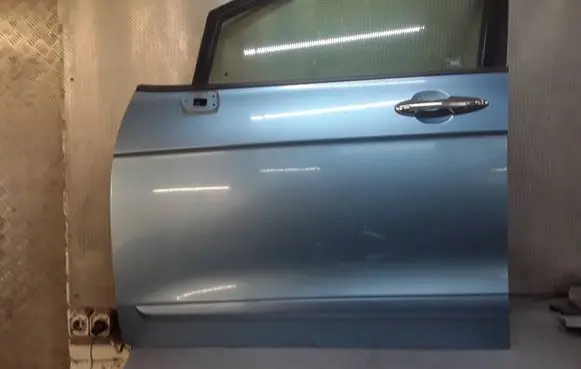 Honda FR-V Front door 