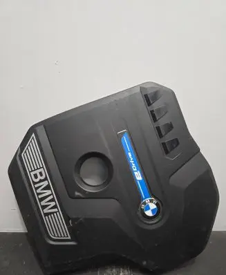 BMW 5 G30 G31 Engine cover (trim) 8657035 114389712