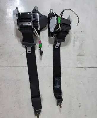 Volvo XC60 Rear seatbelt 39869160 39869161