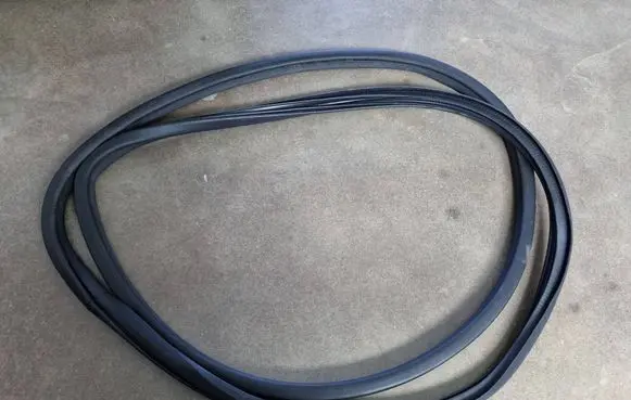Ram 1500 Rubber seal front coupe door 68291607
