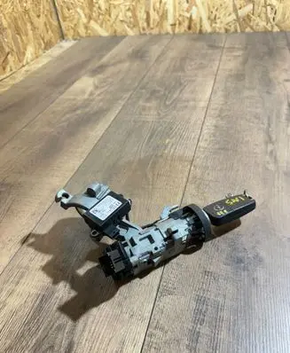 Opel Insignia A Ignition lock 25799293 83440220836