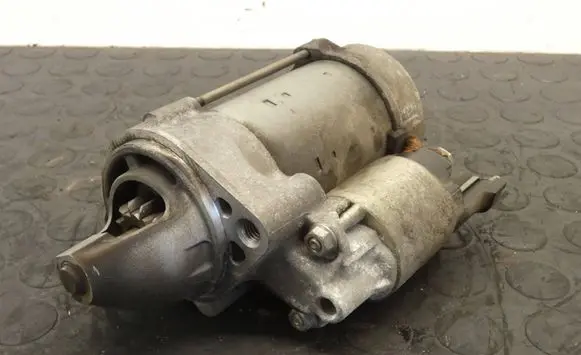 Mercedes-Benz Sprinter W906 Starter motor A6519060026