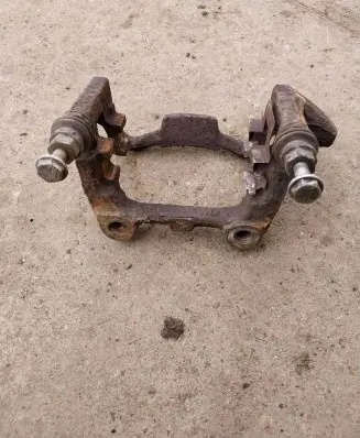 Skoda Octavia Mk2 (1Z) Brake caliper pad carrier rear 