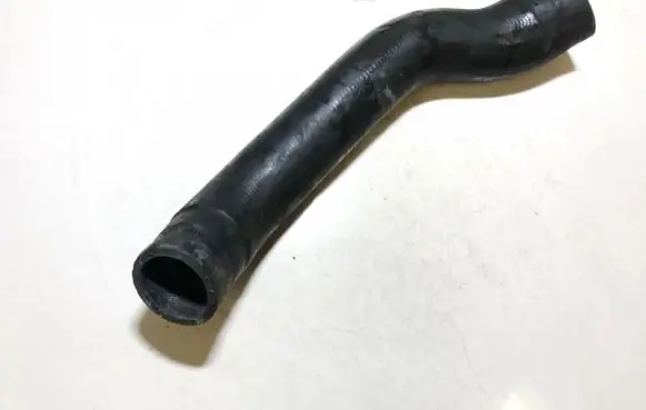 Volvo XC90 Engine coolant pipe/hose 30680914