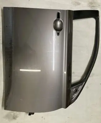 Mitsubishi Outlander Front door