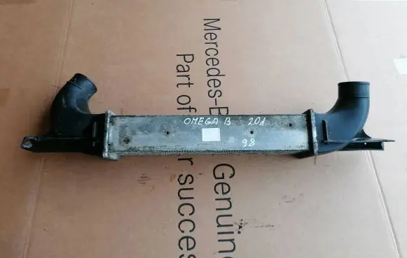 Opel Omega B1 Intercooler radiator 52462359