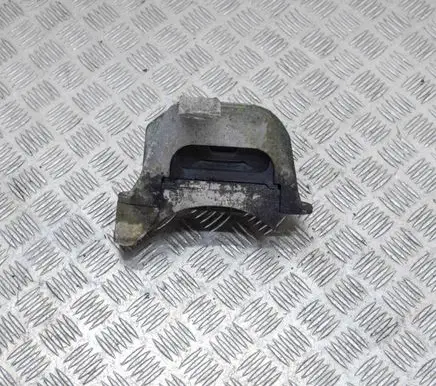Opel Zafira C Engine mount bracket 210773116