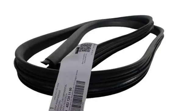 Smart ForFour II W453 Front door rubber seal A4537251100