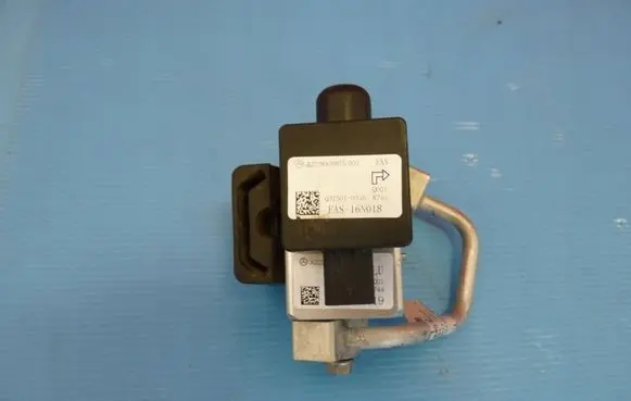 Mercedes-Benz S W222 Air conditioning (A/C) expansion valve a2228309905