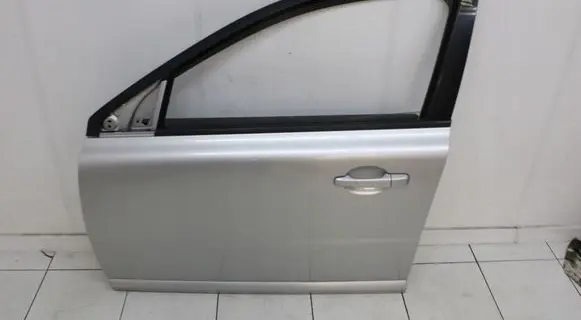 Volvo V70 Front door