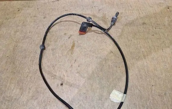 Mercedes-Benz E C207 W207 ABS rear brake sensor A2075400317 A0395452928 A039545