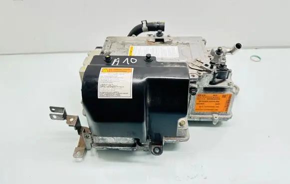 Voltage converter inverter