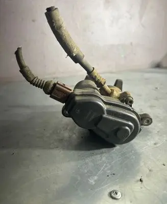 Audi Q5 SQ5 Rear brake caliper 32335478