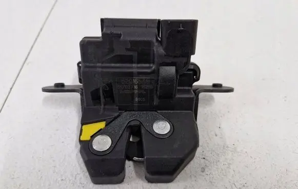 Fiat 500X Tailgate/trunk/boot lock/catch/latch 52016535