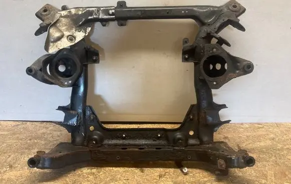 BMW 3 E90 E91 Front subframe 6768812 190H15