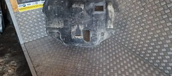 Ford Focus ST Engine splash shield/under tray
