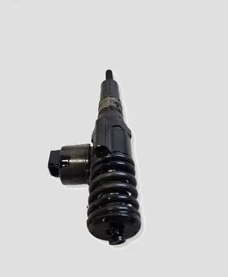 Volkswagen Touran I Fuel injector 03G130073G 0414720404