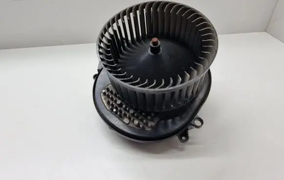 BMW 4 F32 F33 Heater fan/blower 9319919 1636738