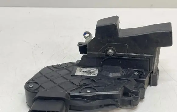 Volvo XC70 Front door lock 31253666 986895104 A048317